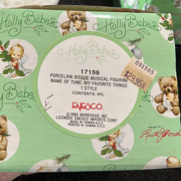 Enesco Ruth Morehead Holly Babes 1985 Angel Music Figurine My Favorite Things. - Picture 8 of 9